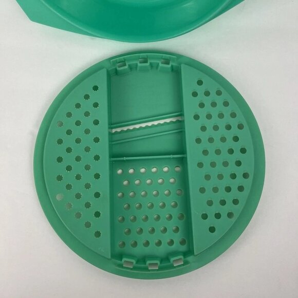 TUPPERWARE Grate and Store: Slicer, Shredder, & Grater #786-4, Vintage, Like New - Picture 3 of 3